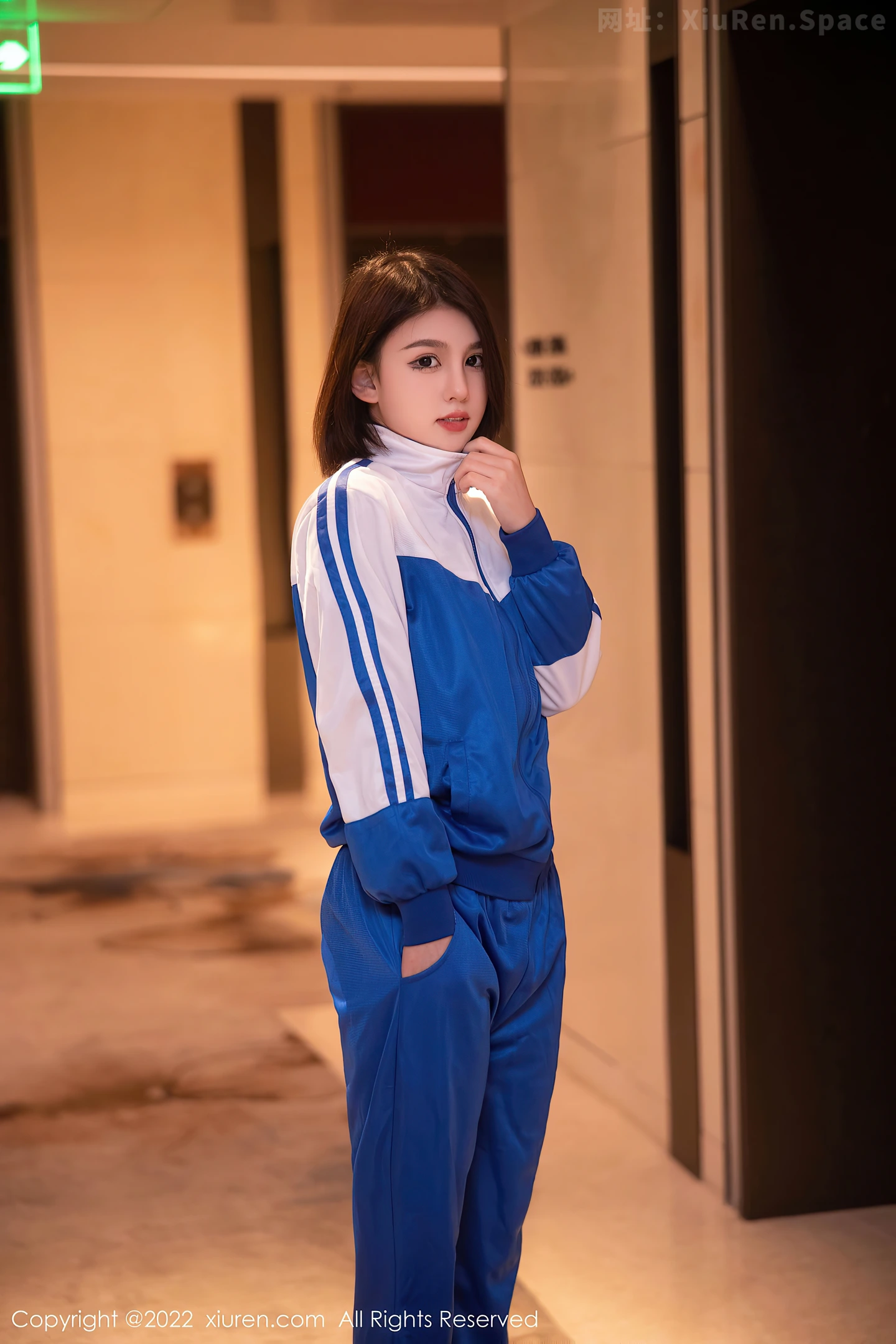 图片[6]-[XiuRen秀人网] VOL.5766 模特美羊羊宾馆场景脱运动装露黑色薄纱情趣内衣迷人诱惑写真90P-秀人网官方网站